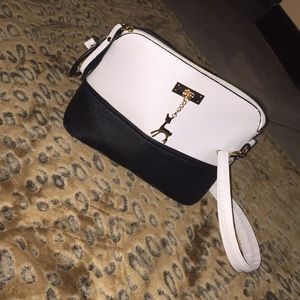 Classic white and black crossbody